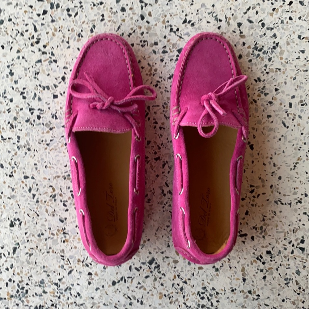 Del Toro Pink Suede Drivers